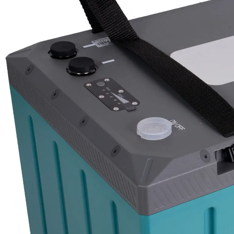 Skanbatt Lithium Professional 12V LiFePO4 batteri 300Ah 300A BMS. Bluetooth, Heat, IP67.