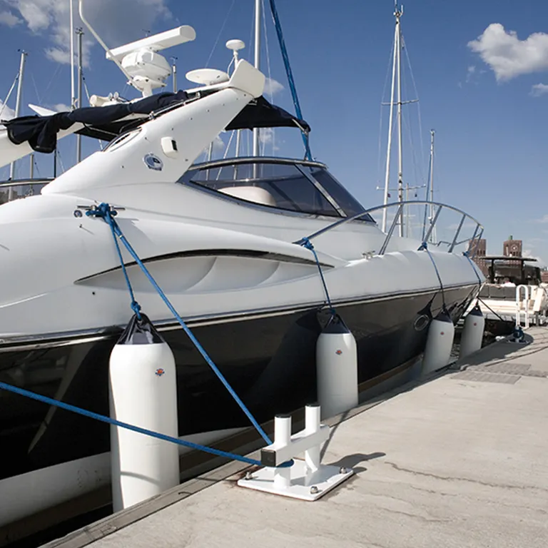 Polyform F2 fender Ø220x610 mm (Svart)