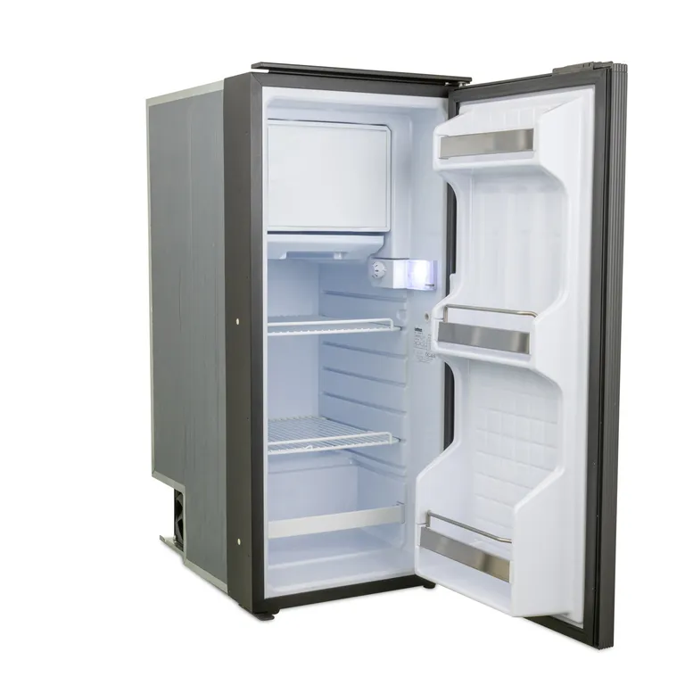 Isotherm Cruise Classic CR130 Total Black 130L kjøleskap, matt sort, 12/24V