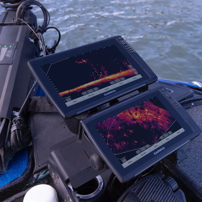 Garmin LiveScope™ Plus system med LVS34 giver og GLS10 ekkoloddmodul