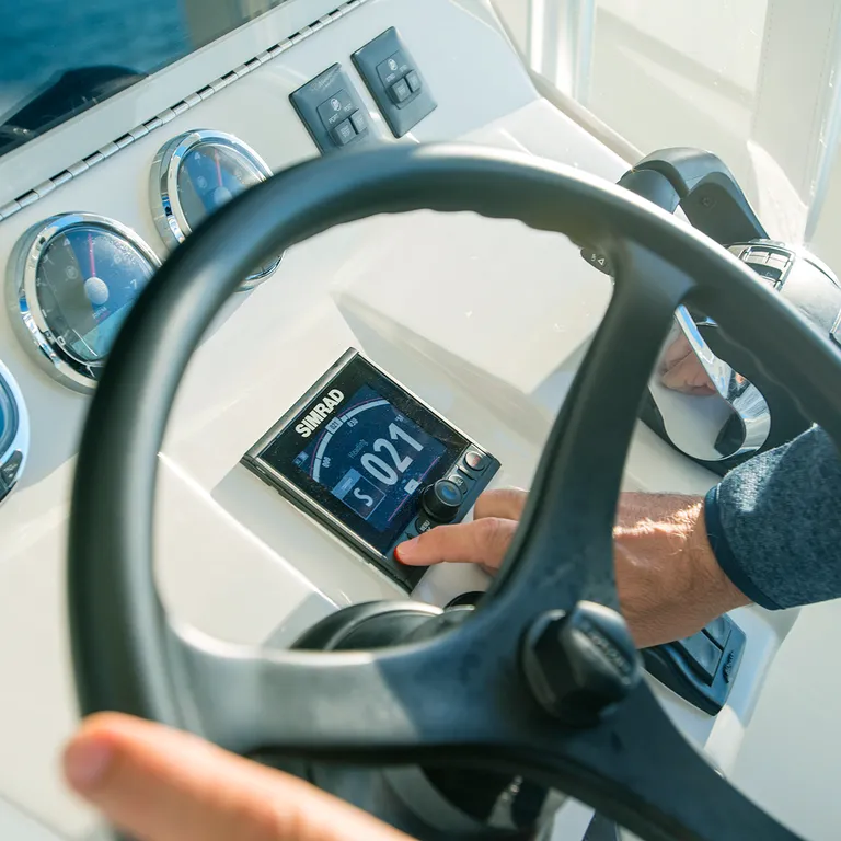 Simrad AP44 VRF MK2 autopilotpakke - NAC-3