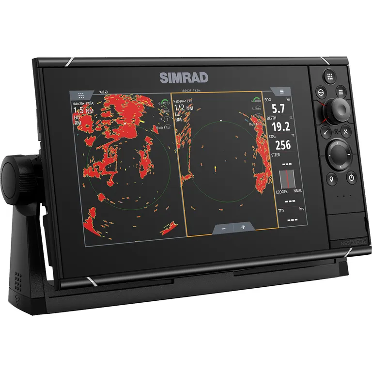 Simrad NSS9 evo3S kartplotter og HALO20+ radarpakke
