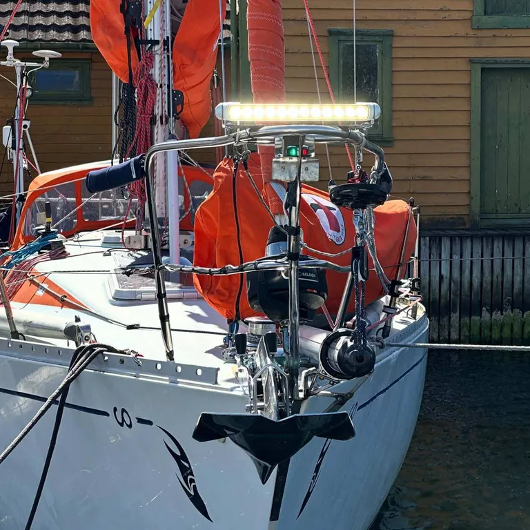 Hella Sea Hawk-350 LED Lyskaster smalt/langt lysbilde, Hvit 12/24V