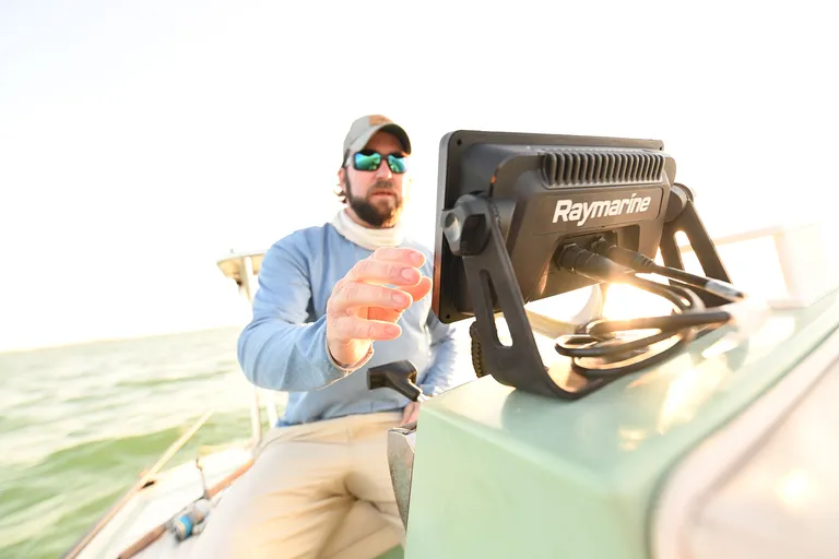 Raymarine Element 9HV 9"kartplotter med ekkolodd