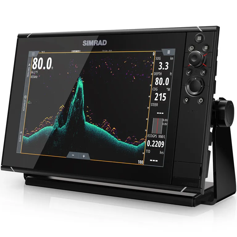 Simrad NSS12 evo3S kartplotter og HALO20+ radarpakke