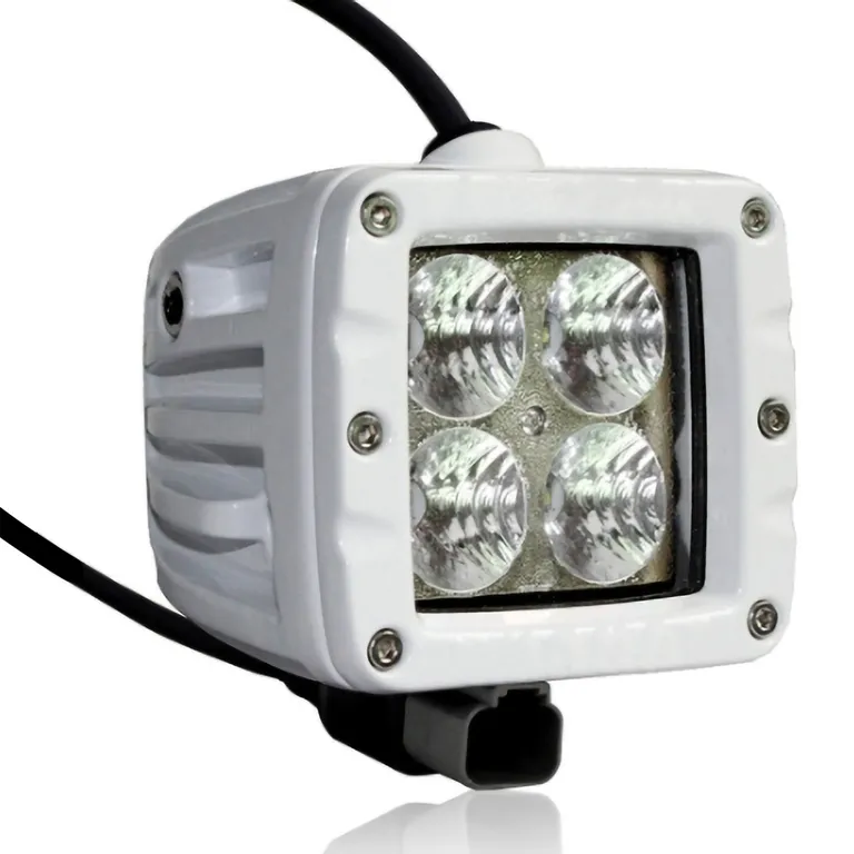 LED dekkslyskaster 10 cm 20W spreder 60° hvit 12/24V