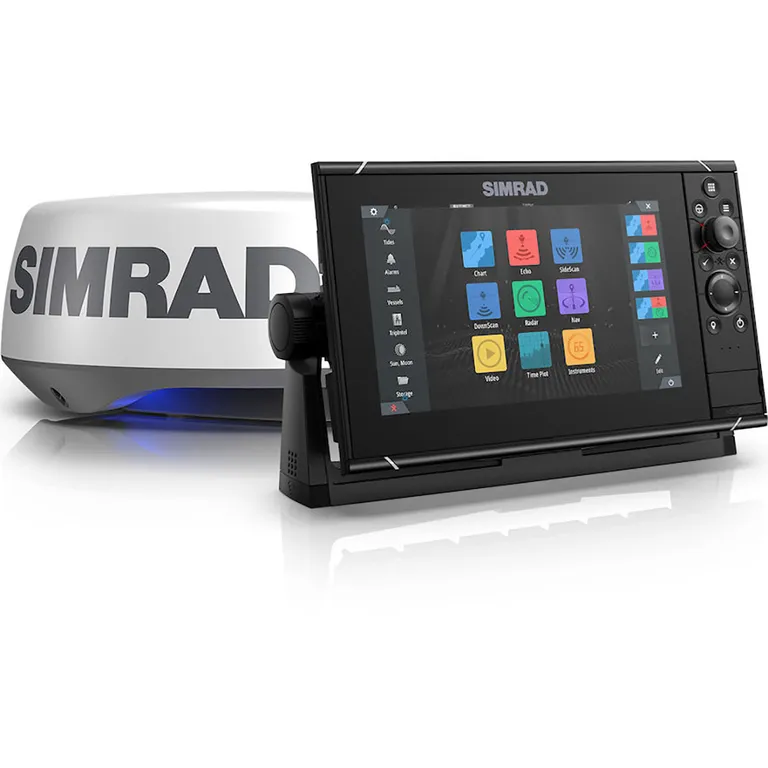 Simrad NSS9 evo3S kartplotter og HALO20+ radarpakke