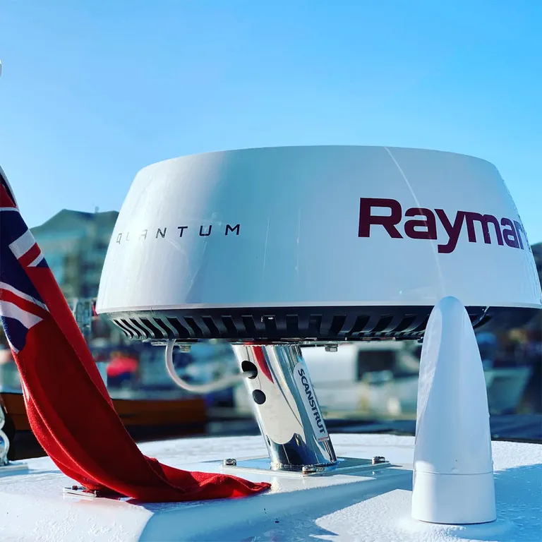 Raymarine Quantum 2 Q24D Doppler-radar med WiFi og kabel