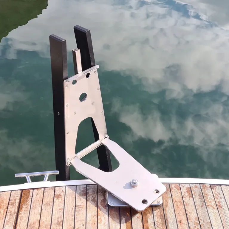 NorDav V Swivel Davit, syrefast stål sort
