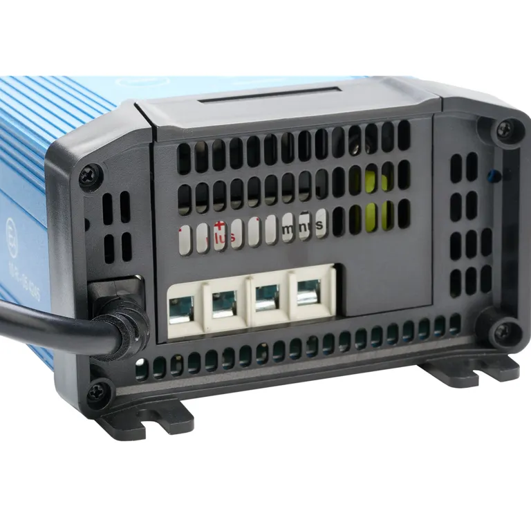 Victron Blue Smart IP22 Batterilader 24V 16A 3-kanaler