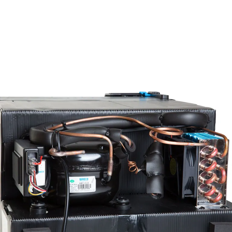 Dometic CRE-65 kjøleskap sølvfarget front