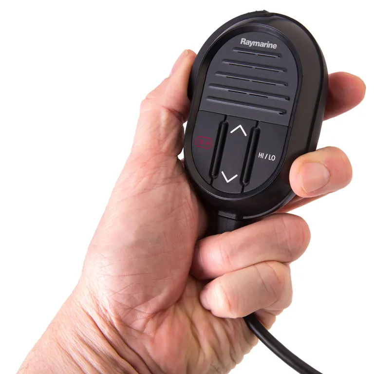 Raymarine Ray63 fastmontert VHF med DSC og kan tilkobles ekstern håndsett