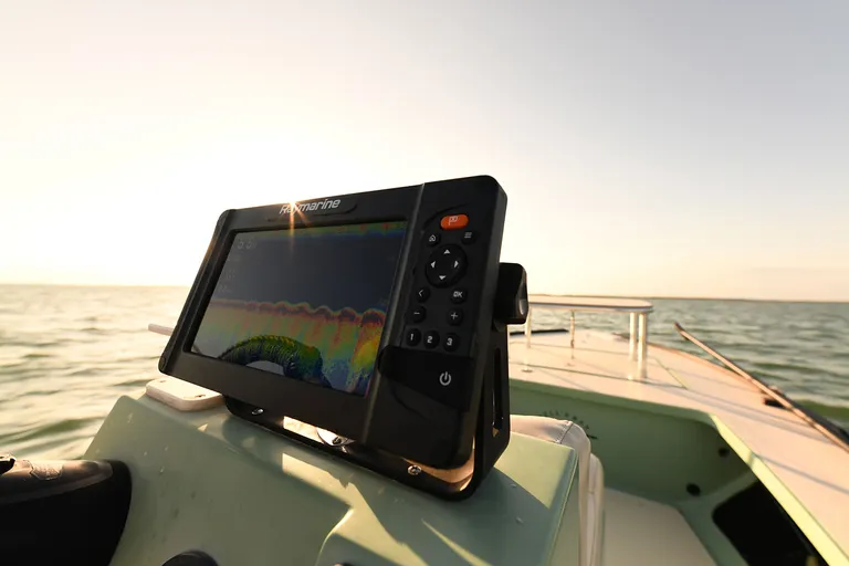 Raymarine Element 9HV 9"kartplotter med ekkolodd