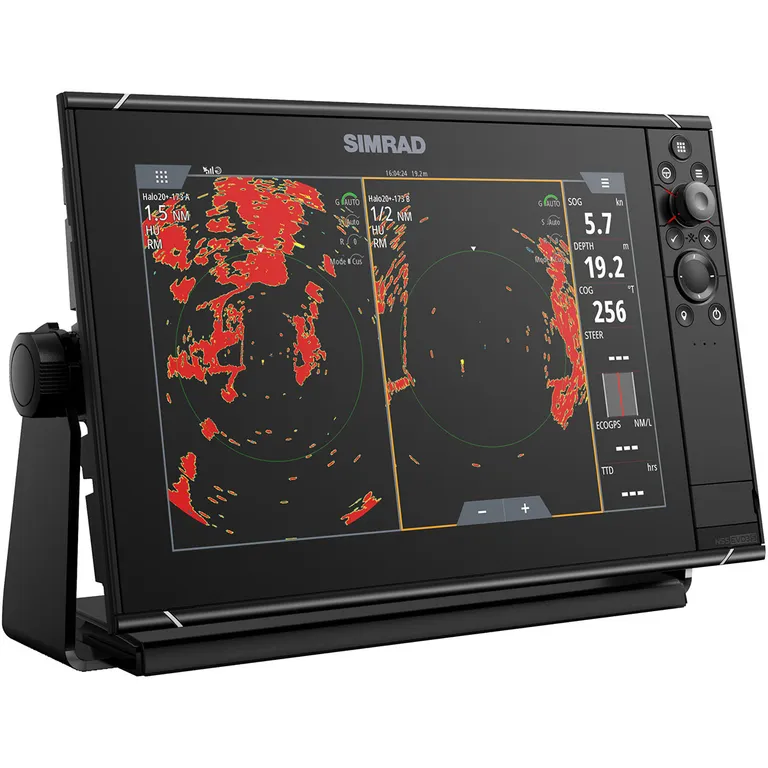 Simrad NSS12 evo3S kartplotter og HALO20+ radarpakke